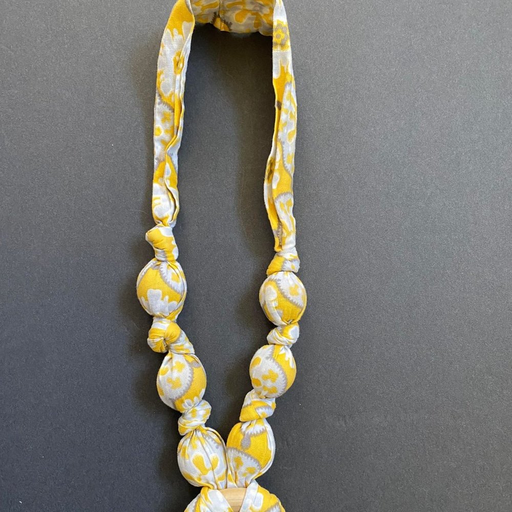 Necklace - Picture 2 of 3